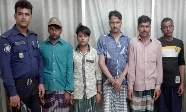 অবৈধভাবে বালু উত্তোলনের দায়ে যুবলীগ নেতাসহ ৫ জনের জেল