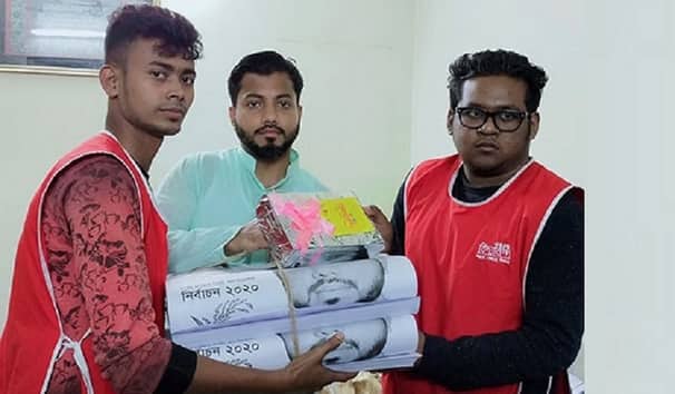 ‘বিদ্যানন্দকে’ অব্যবহৃত পোস্টার দিলেন ইশরাক