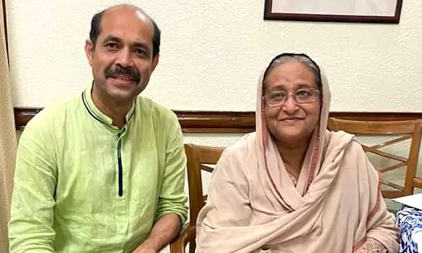 প্রধানমন্ত্রীর দোয়া নিলেন আতিকুল
