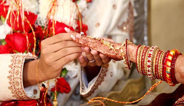 বৌভাত থেকে ধরে বর-কনেকে হোম কোয়ারেন্টাইনে