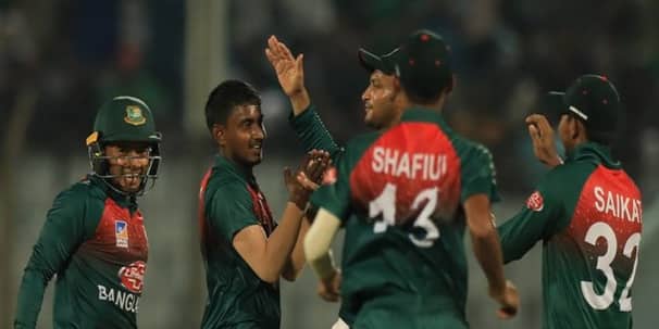 আমিনুলের লেগস্পিনে ধসে গেল জিম্বাবুয়ে