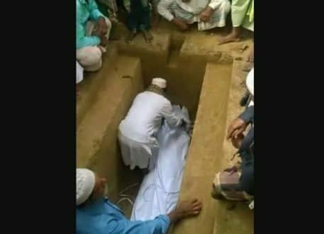 বড় ভাইকে দাফনের ৩ ঘণ্টা পর আরেক ভাইয়ের মৃত্যু!