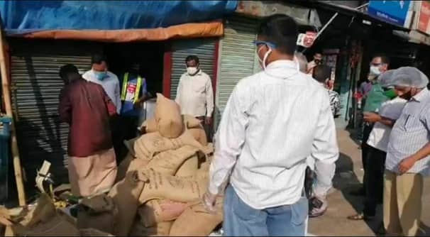 ৩০ কেজির ত্রাণের বস্তা থেকে ৩ কেজি উধাও!