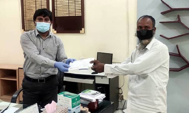 এবার প্রধানমন্ত্রীর ত্রাণ তহবিলে ১৩ হাজার টাকা দিল রিকশাচালক
