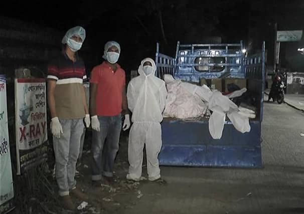 নকল পিপিই বিক্রির দায়ে তিন যুবকের জরিমানা