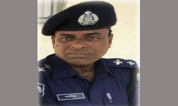 কোয়ারেন্টাইনে পাঠানোর ভয় দেখিয়ে ঘুষ দাবি, পুলিশ কর্মকর্তা ক্লোজড