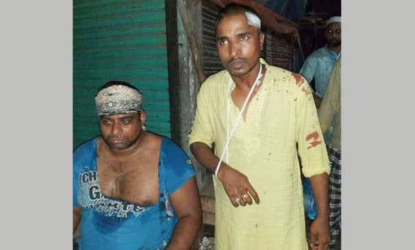 মসজিদে নামাজ পড়াকে কেন্দ্র করে দু’পক্ষের সংঘর্ষ, আহত ৭