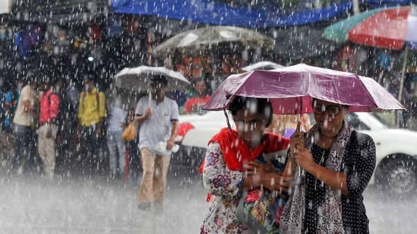 বৃষ্টিপাত নিয়ে নতুন খবর দিল আবহাওয়া অফিস