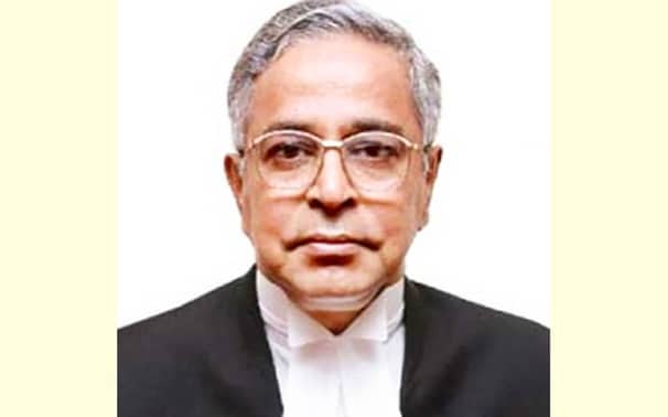 শ্বাসকষ্ট নিয়ে সিএমএইচে ভর্তি প্রধান বিচারপতি