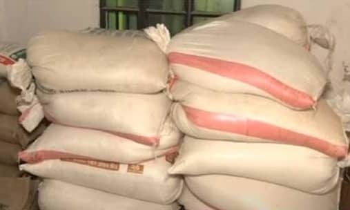 চাল আত্মসাতের ঘটনায় চেয়ারম্যান-সচিবকে জরিমানা