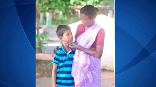করোনা পরীক্ষা করাতে গিয়ে হারানো ছেলেকে ফিরে পেলেন মা