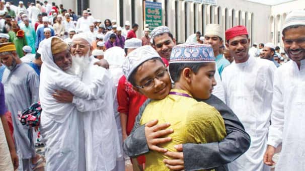 এই ঈদেও কোলাকুলি করা যাবে না