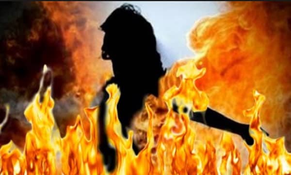 মা মন্দিরে, একা ঘরে পুড়ে মরলো প্রতিবন্ধী মেয়ে