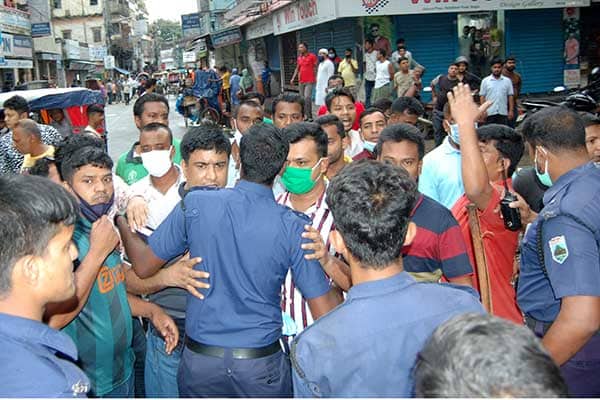 বগুড়ায় বিএনপির সভায় হট্টগোল ও ধাওয়া পাল্টা ধাওয়া
