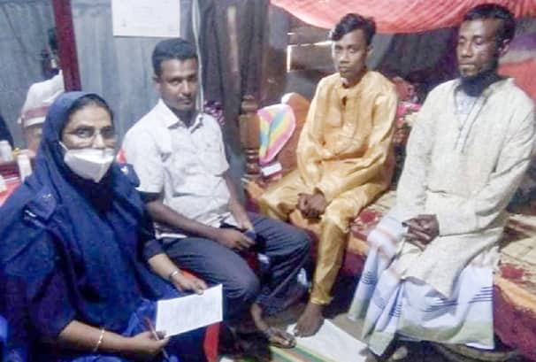 বিয়ের আসরে না যেতেই বাবাসহ থানায় আটক বর!