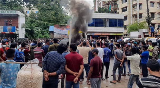 বিক্ষোভে উত্তাল সিলেটের এমসি কলেজ