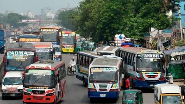 আগের ভাড়ায় গণপরিবহন, স্বাস্থ্য বিধি মানা হচ্ছে না
