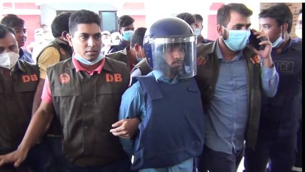 ইউএনও ওয়াহিদার ওপর হামলা : রিমান্ড শেষে আদালতে রবিউল
