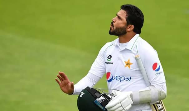 টেস্ট অধিনায়কত্ব হারাচ্ছেন আজহার!