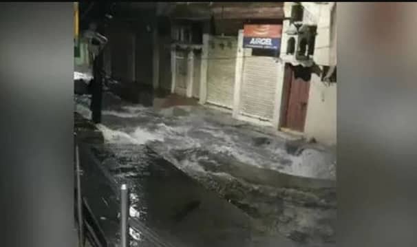 হায়দরাবাদে দেয়াল ধসে শিশুসহ ৯ প্রাণহানি