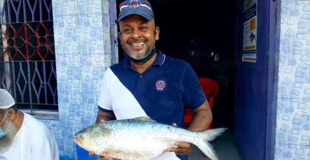 একটি ইলিশের দাম ৫৩০০ টাকা
