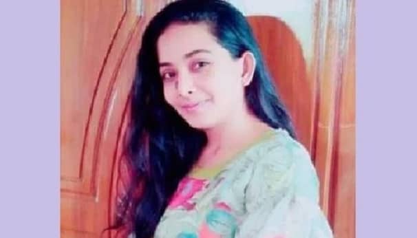 স্কুল শিক্ষিকার রহস্যজনক মৃত্যু