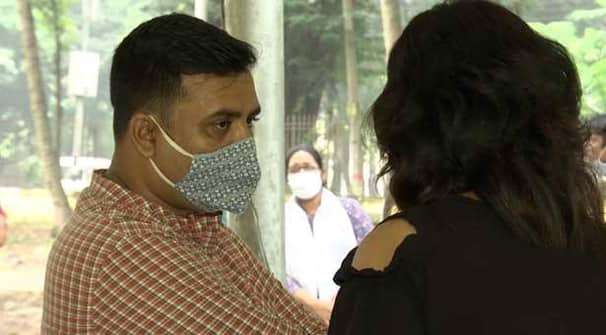 ফেসবুকে ফাঁদ পেতে তরুণী পাচার