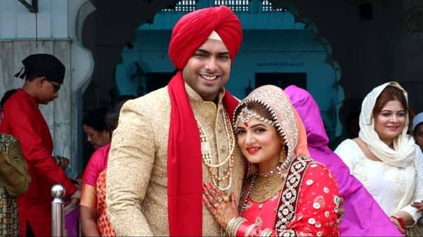 ভাঙছে শ্রাবন্তীর তৃতীয় বিয়ে, এদিকে স্বামী রোশনের কাণ্ডে হতবাক নেটদুনিয়া