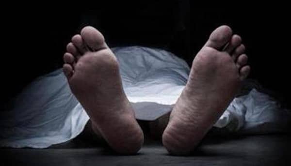 নামাজের জন্য ঘর থেকে বের হতে গিয়ে শিক্ষিকার মৃত্যু