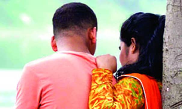 পরকীয়ায় আসক্ত স্বামীকে যেভাবে ফিরে পেলেন স্ত্রী