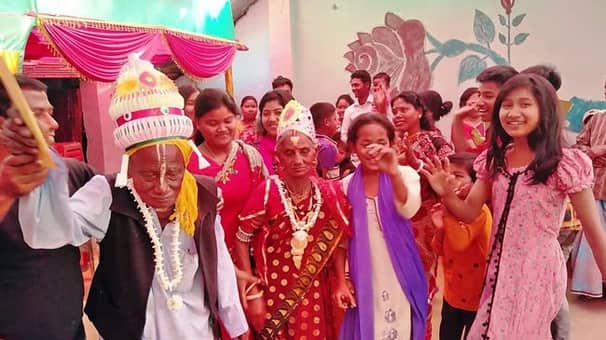 ৫ প্রজন্ম দেখা ৯০ বছরের দম্পতির ফের বিয়ে!