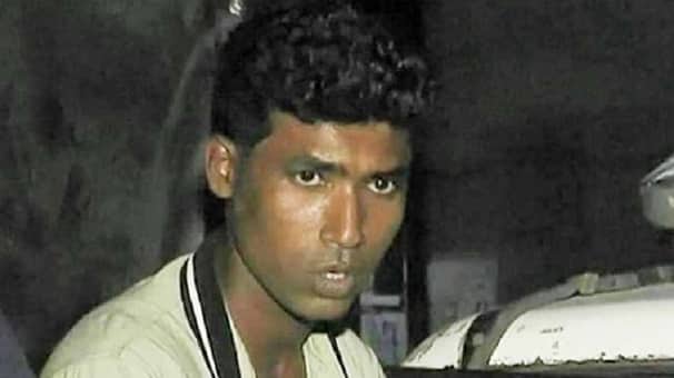 পরিচয় গোপন রেখে হোটেলে নিয়ে স্কুলছাত্রীর সর্বনাশ