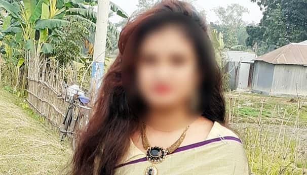 ধর্মান্তরিত করে বিয়ে, তবু স্ত্রীর মর্যাদা দেননি ক্যাডার কর্মকর্তা