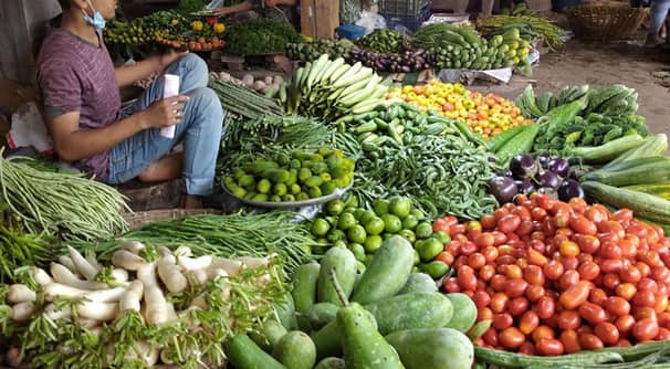 লকডাউনে বেড়েছে সব ধরনের সবজির দাম