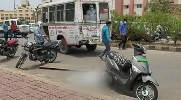 পরিবারকে না জানিয়েই মরদেহ ফেলে দিচ্ছে হাসপাতাল