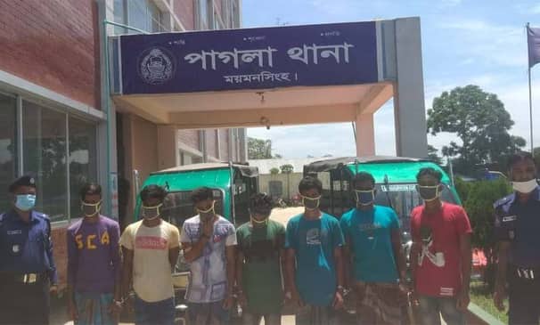 ক্রেতা সেজে ৮ গাড়ি চোর ধরল পুলিশ