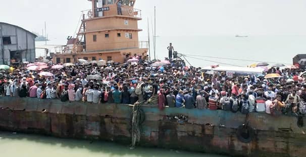 ৩ হাজার যাত্রী নিয়ে শিমুলিয়া ঘাট ছাড়ল ফেরি যমুনা