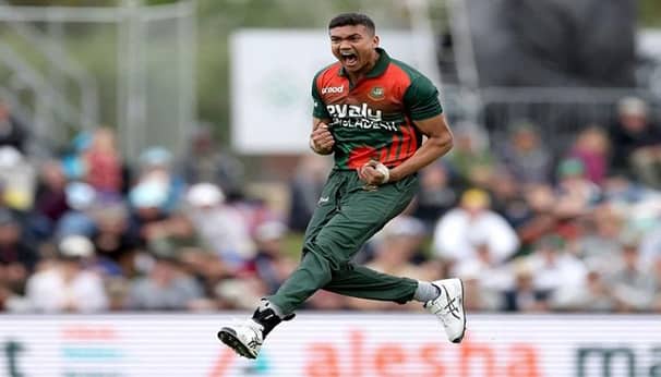 তাসকিনের জোড়া উইকেট