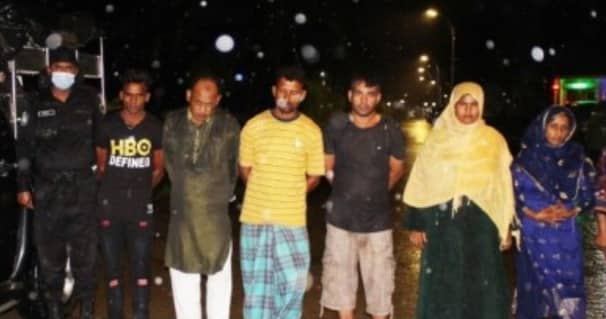 জিম্মি করে পতিতাবৃত্তি: চট্টগ্রামে ৪ তরুণী উদ্ধার, গ্রেফতার ৬