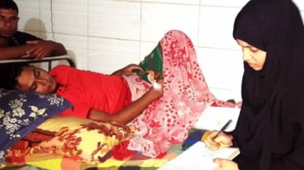 হাসপাতালে বিয়ের পর কেবিনেই প্রেমিক যুগলের বাসর