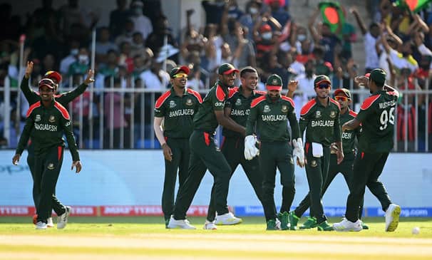 টানা তিন হারের পরেও যে উপায়ে সেমিতে যেতে পারে বাংলাদেশ