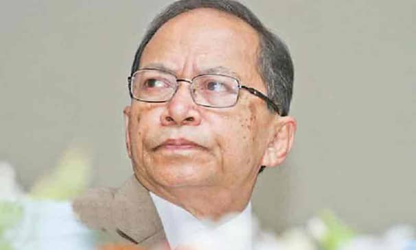 এস কে সিনহার বিরুদ্ধে গ্রেপ্তারি পরোয়ানা জারি