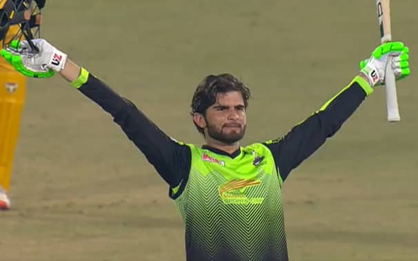 ৬ বলে ২৩ রান, শাহীন আফ্রিদির বিধ্বংসী ব্যাটিং