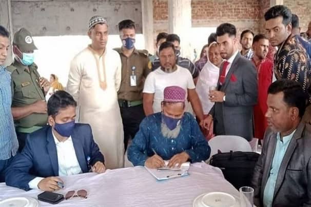 পেল না বউ, কপালে জুটল হাতকড়া