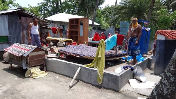 ১০ মিনিটের ঝড়ে একেবারে লণ্ডভণ্ড সবকিছু