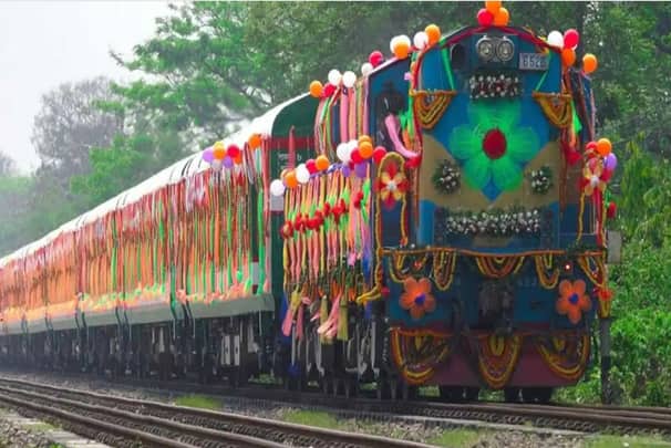 ৫৭ বছর পর ঢাকা-জলপাইগুড়ি মিতালী এক্সপ্রেস ট্রেনের যাত্রা শুরু ঢাকা-জলপাইগুড়ি মিতালী এক্সপ্রেস