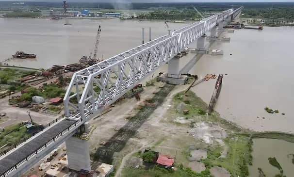 এবার চালু হচ্ছে রূপসা নদীর ওপর দেশের বৃহত্তম রেলসেতু বৃহত্তম রেলসেতু