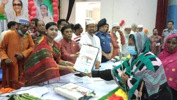 শিবপুরে নতুন ঘর পেল ২৯ গৃহহীন-ভূমিহীন পরিবার শিবপুর