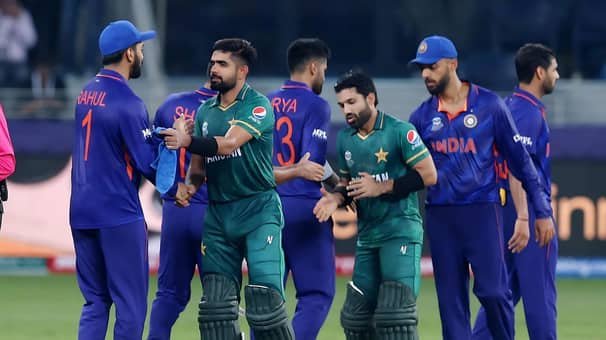 দলবেঁধে ভারত-পাকিস্তানের ম্যাচ দেখলেই গুণতে হবে জরিমানা! ভারত-পাকিস্তান