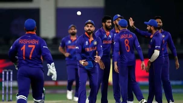 রাতে পাকিস্তানের বিপক্ষে যে একাদশ নিয়ে মাঠে নামতে পারে ভারত এশিয়া কাপে ভারতের দল ঘোষণা